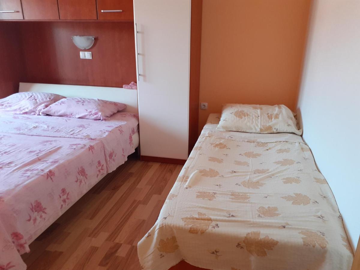 Apartment Rajka Lopar